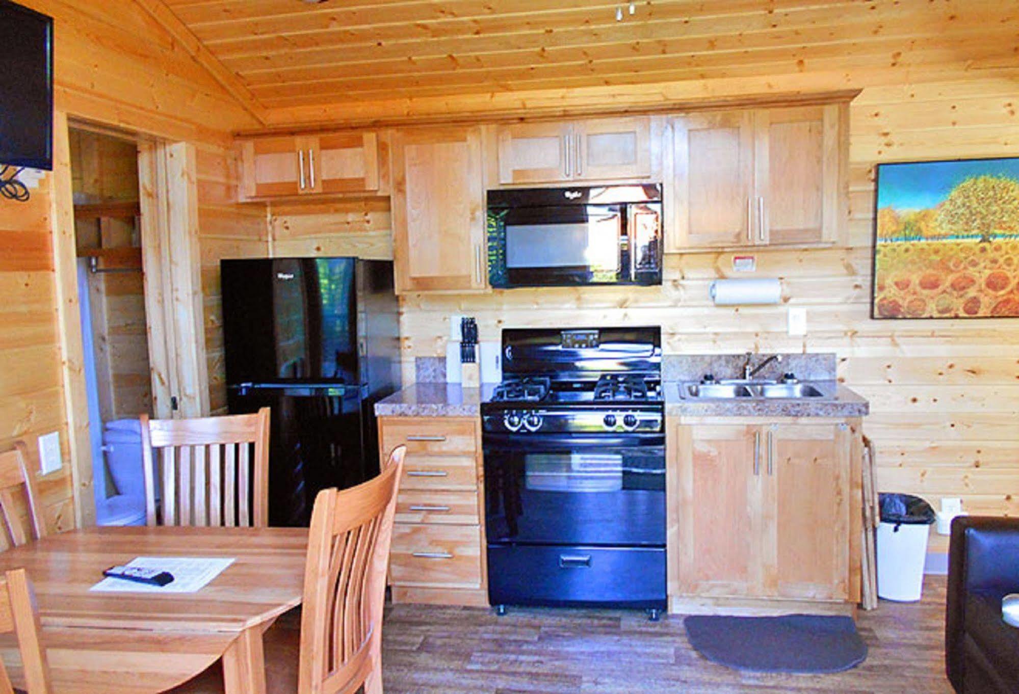 Whaler'S Rest Rv & Camping Resort Holiday Beach Exteriör bild